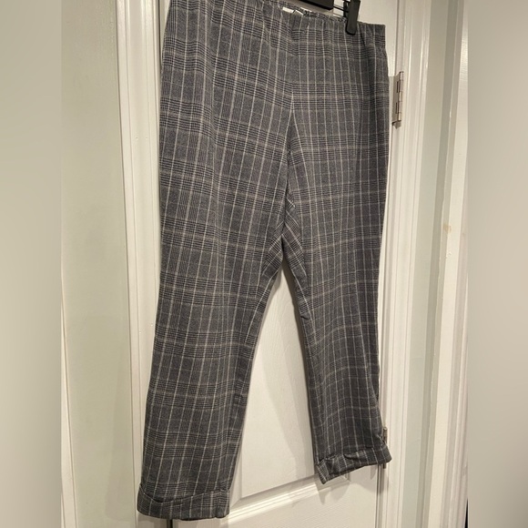 J. Jill Premium Bi Stretch Cropped Cuffed Hem Black Plaid Pull On Pants Size 8 - Picture 4 of 13